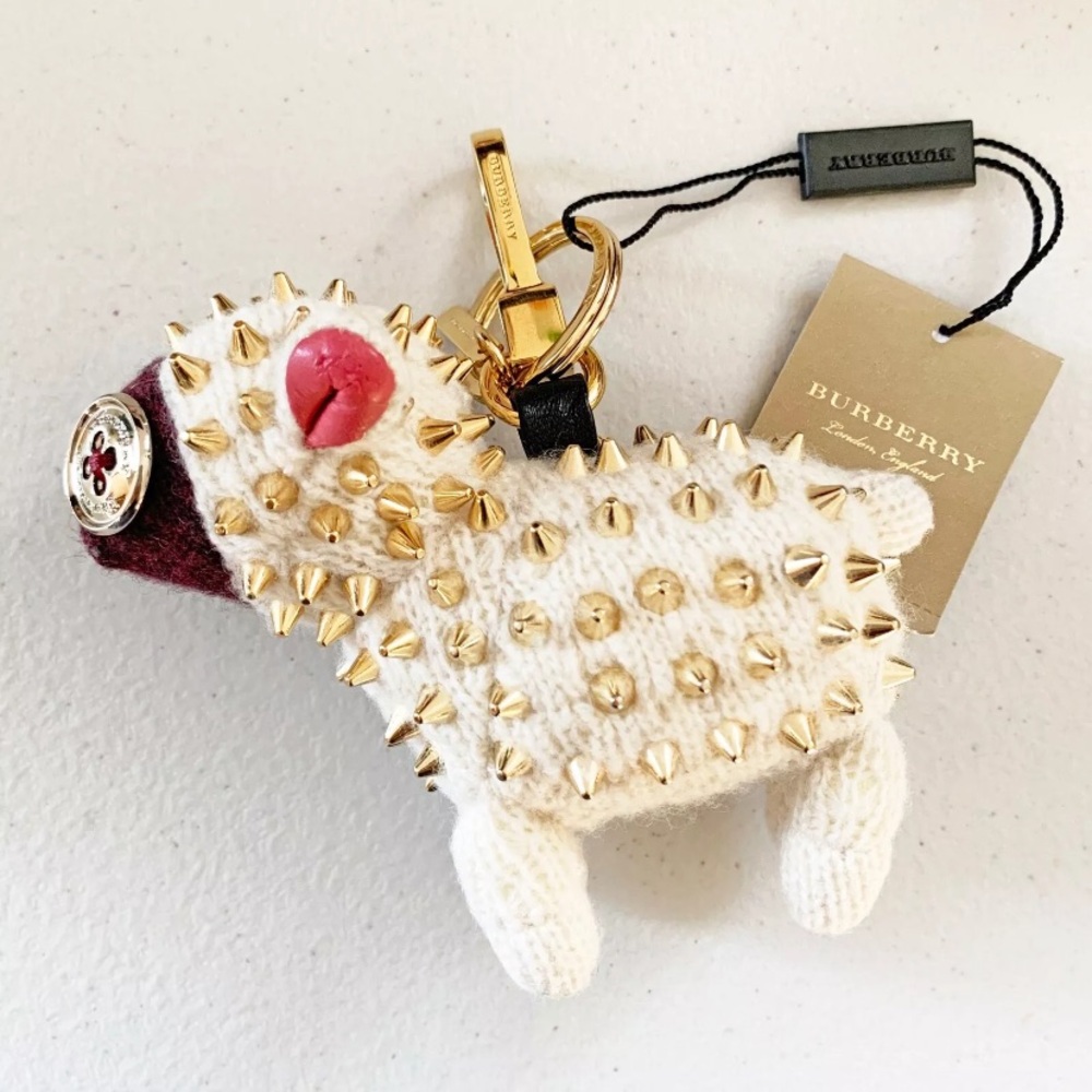 New Burberry cashmere sheep keychain